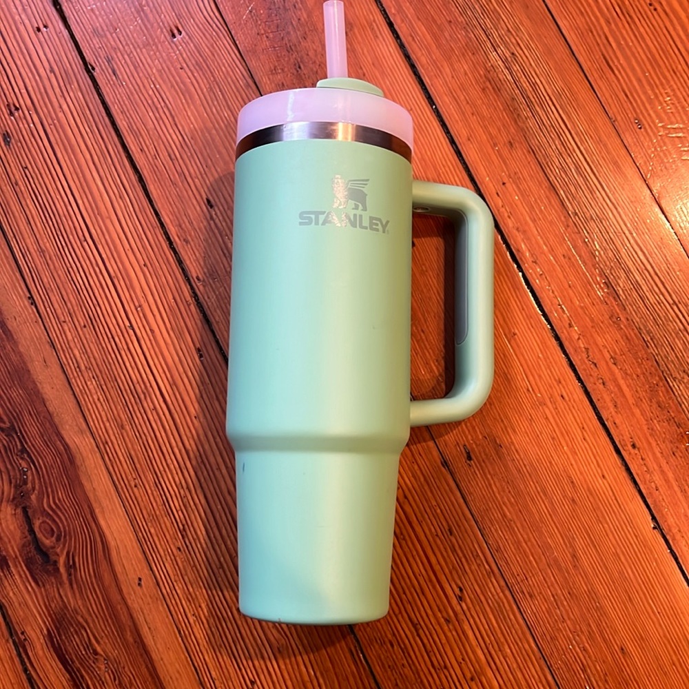 Stanley Quencher-30oz in Jade